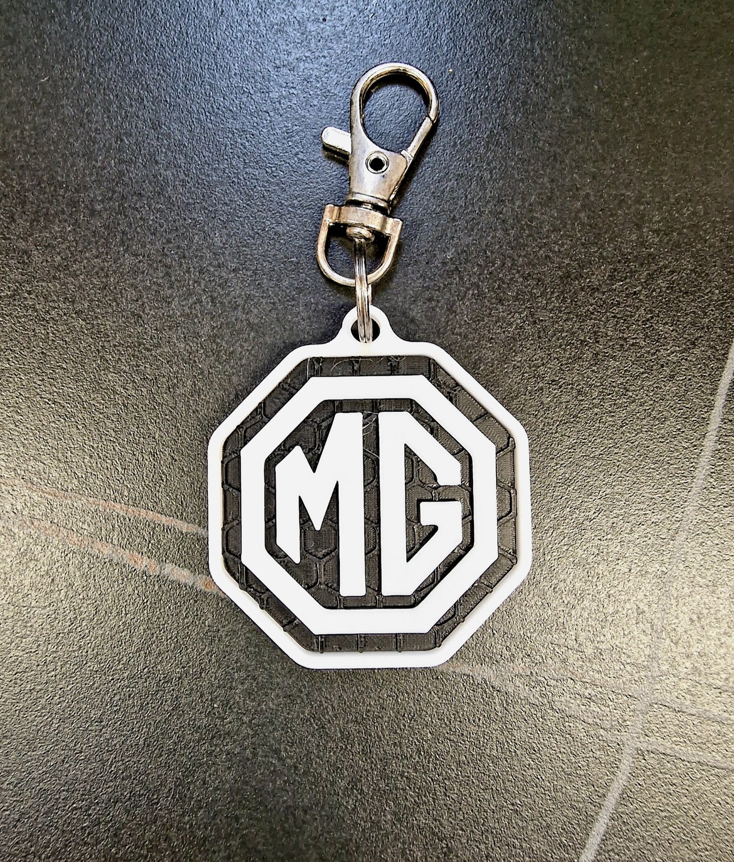 MG Coaster & Keyring Gift Set – 3D Printed Desk & Home Accessories (Black & White)