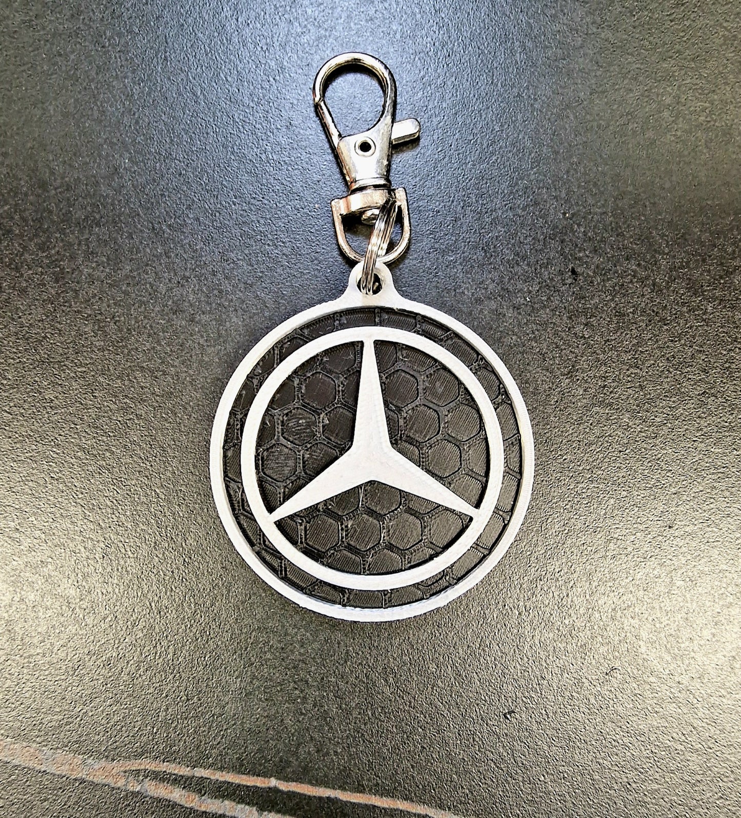 Mercedes Coaster & Keyring Gift Set – 3D Printed Desk & Home Accessories (Black & Silver)