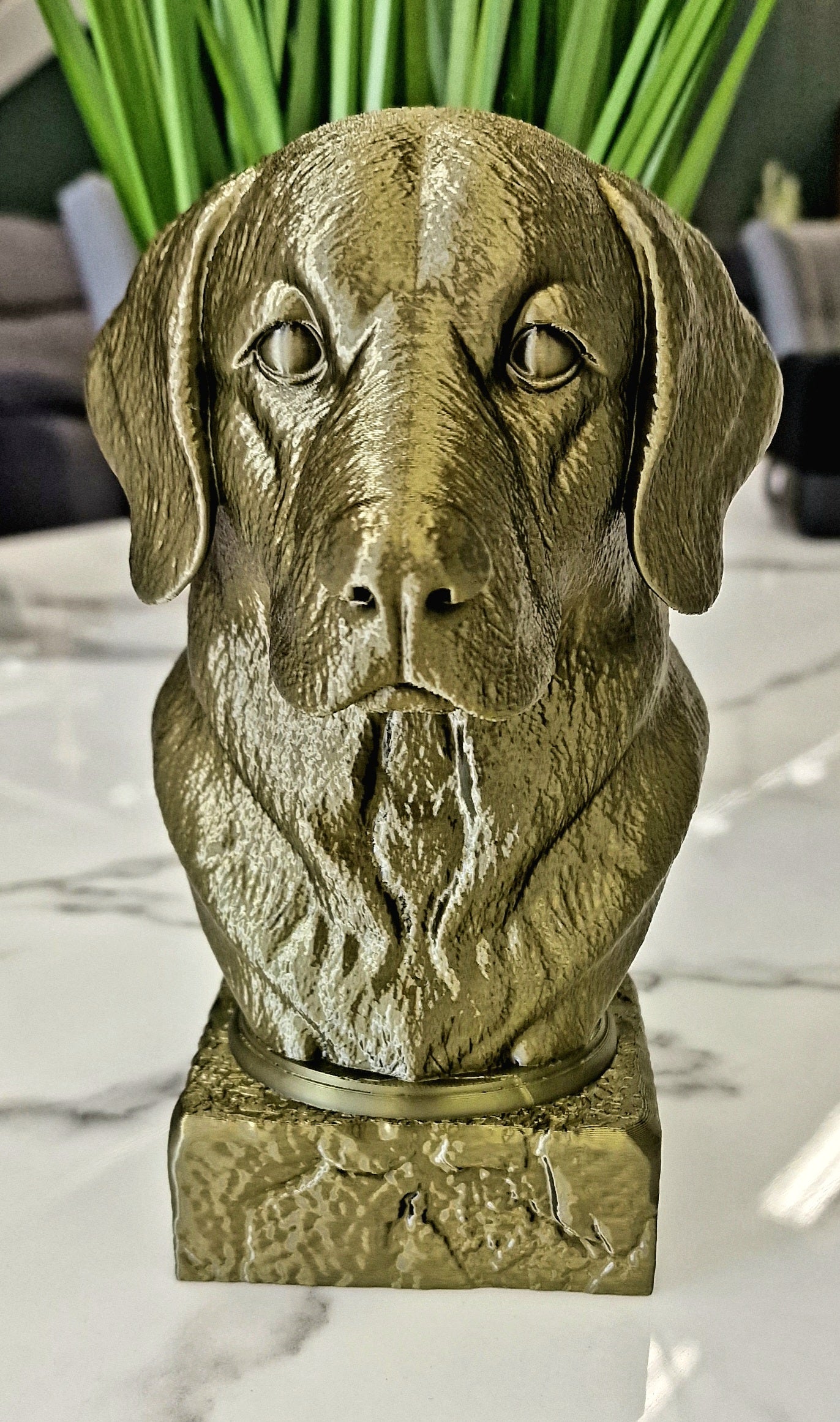 3D Printed Golden Retriever Bust – Detailed Dog Sculpture Home Décor
