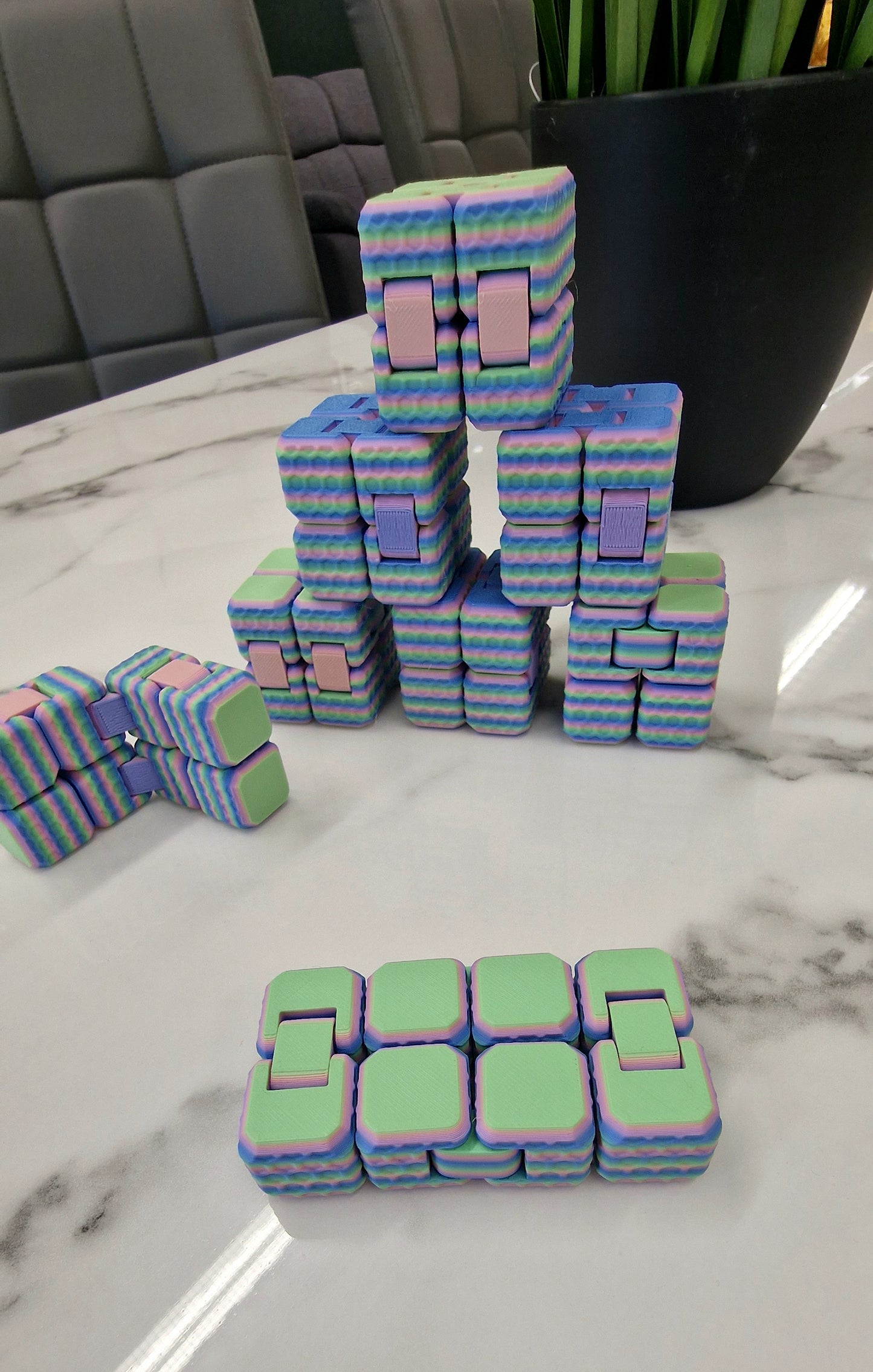 3D Printed Multicoloured Infinity Cube Fidget Toy – Articulated Puzzle for Stress Relief & Focus
