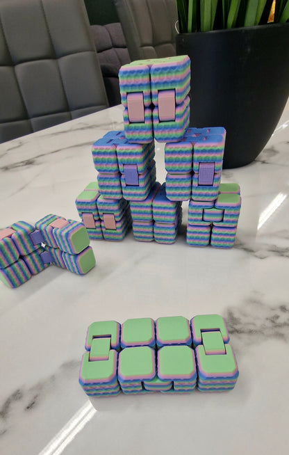 3D Printed Multicoloured Infinity Cube Fidget Toy – Articulated Puzzle for Stress Relief & Focus
