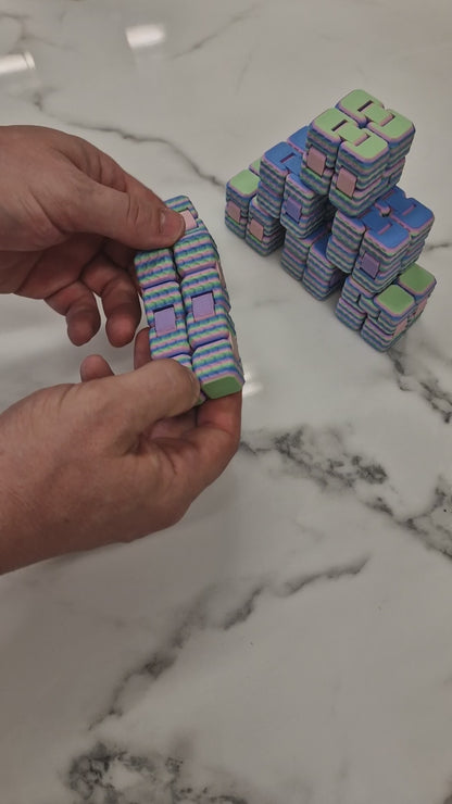3D Printed Multicoloured Infinity Cube Fidget Toy – Articulated Puzzle for Stress Relief & Focus